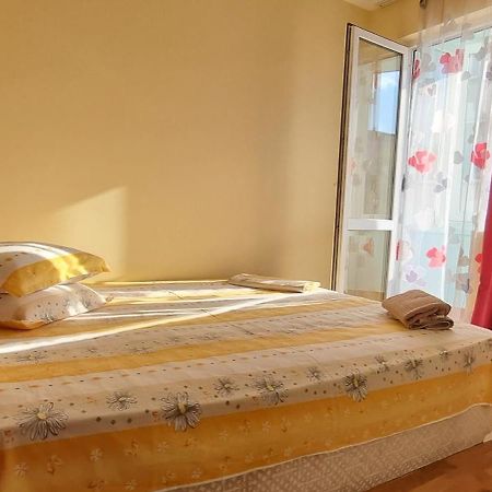 Chaika Sea Apartment Várna Kültér fotó